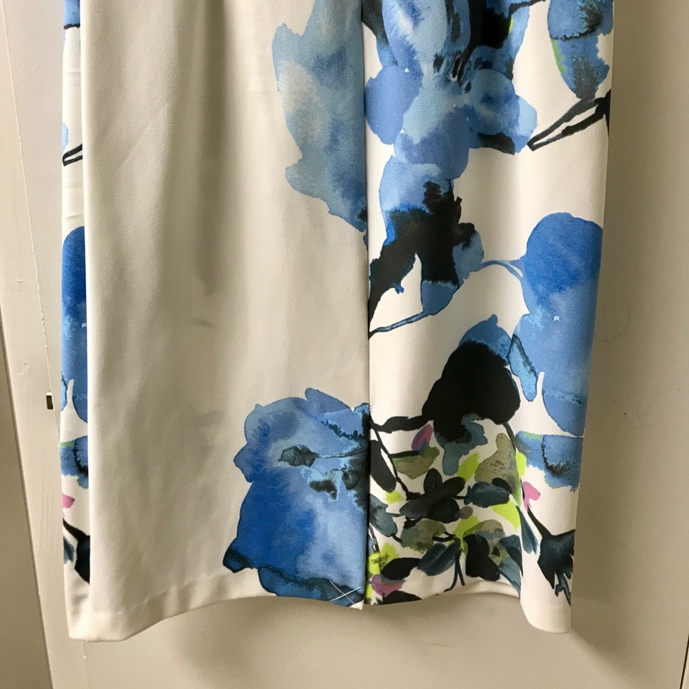 Gabby Skye Sheath Dress - Picture 5 of 7